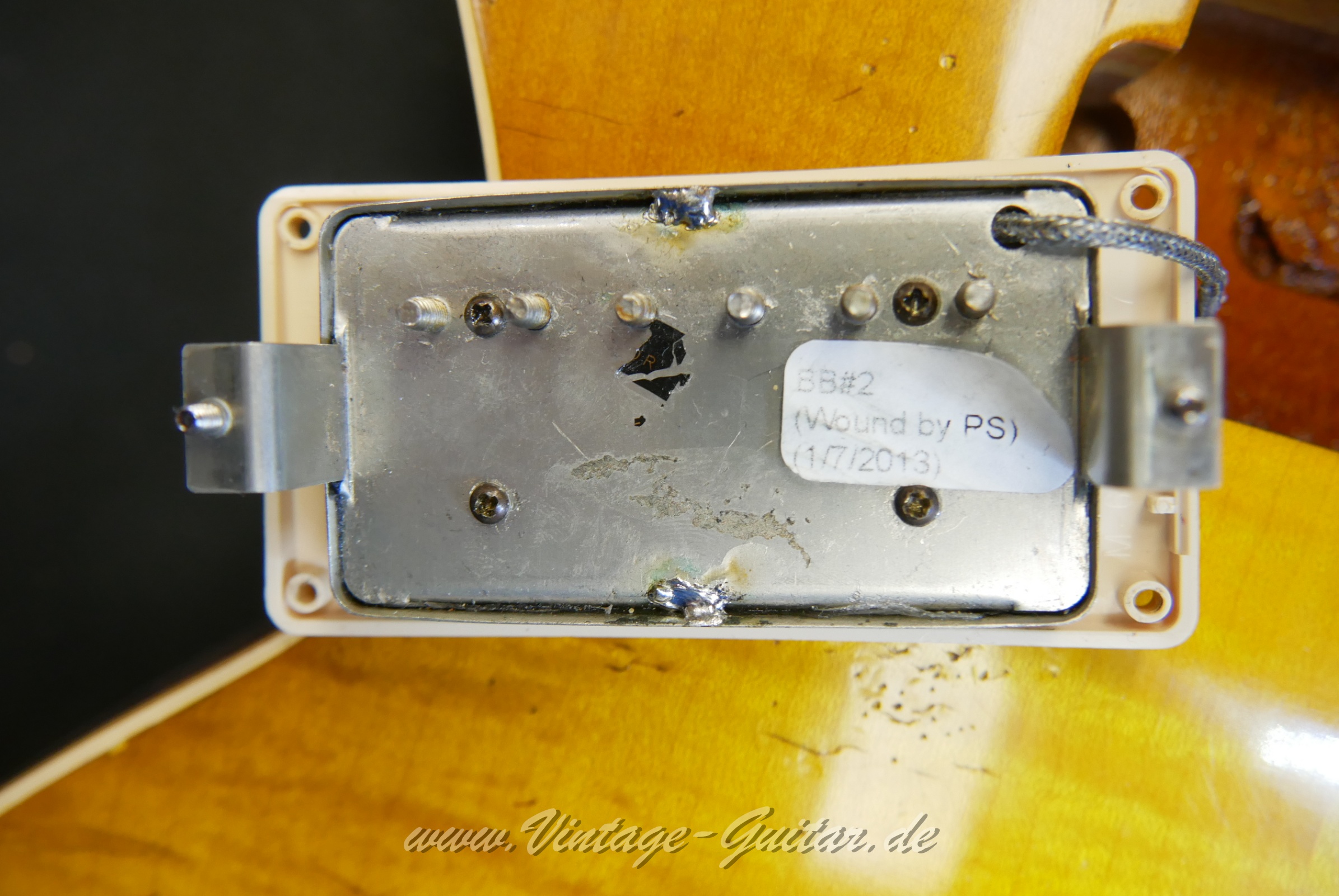 img/vintage/5672/Gibson_Les_Paul_Standard_Collectors_Choice_no_8_The Beast_Bernie_Marsden_burst_2013_a-018.JPG